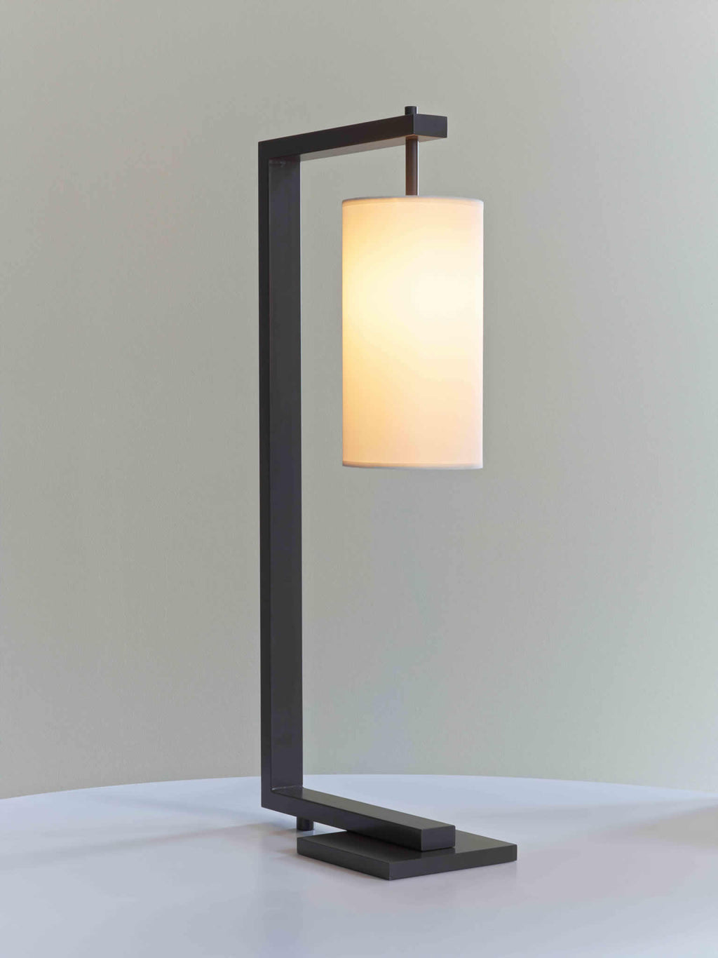 Modern Hanging Table Lamp with Cylinder Shade – Minimalist Metal Design